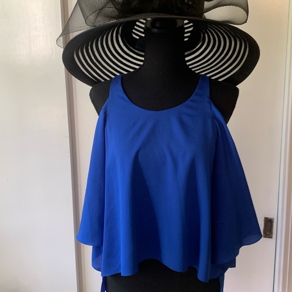 Giani Bini Crop Cold Shoulder Tank